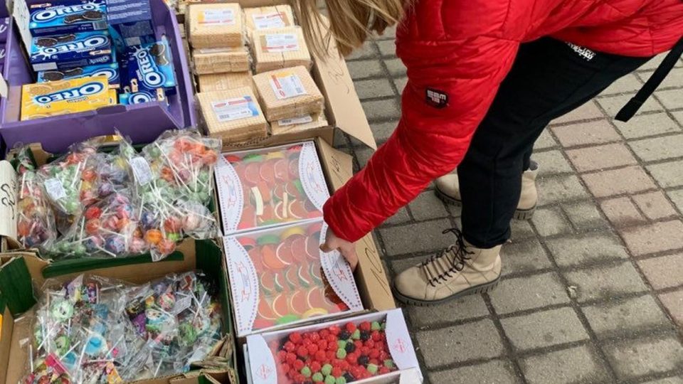 Na tržnici v polské Kudowě Zdróji nedaleko Náchoda znovu ve velkém míří nakupovat Češi