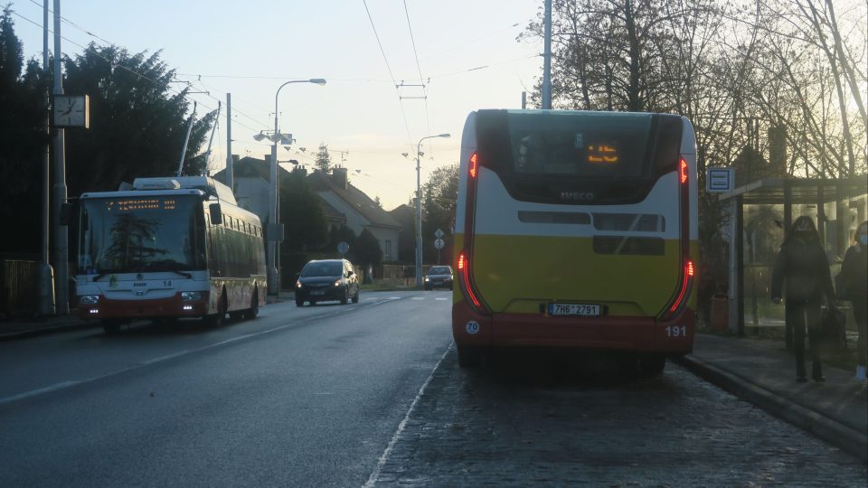 Vozy v městské hromadné dopravě v Hradci Králové poskytují velký komfort cestujícím