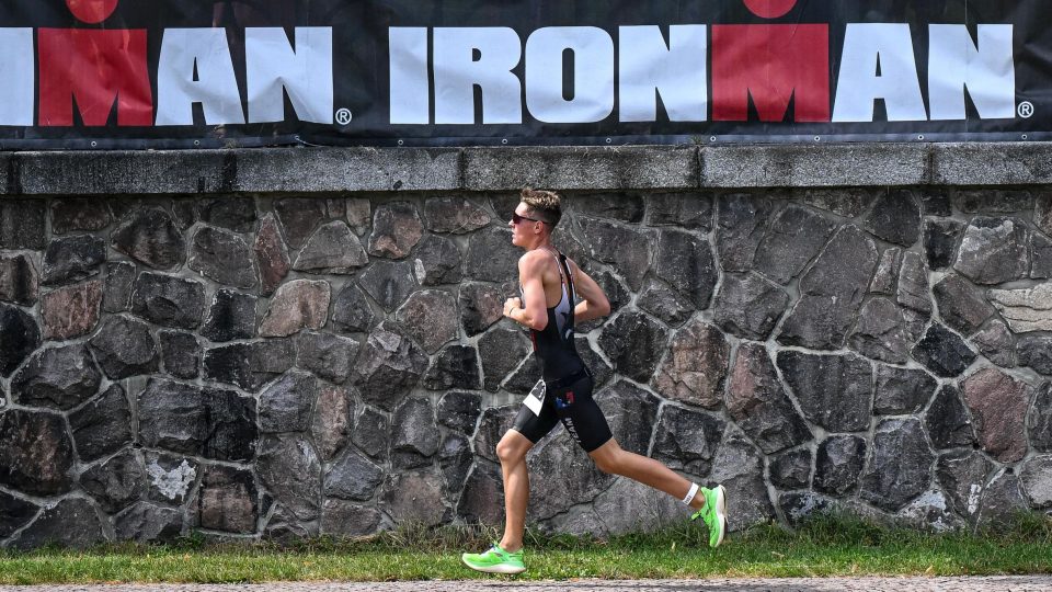 Česko se zapsalo na světovou mapu slavné značky Ironman. Hradec Králové hostil historický závod