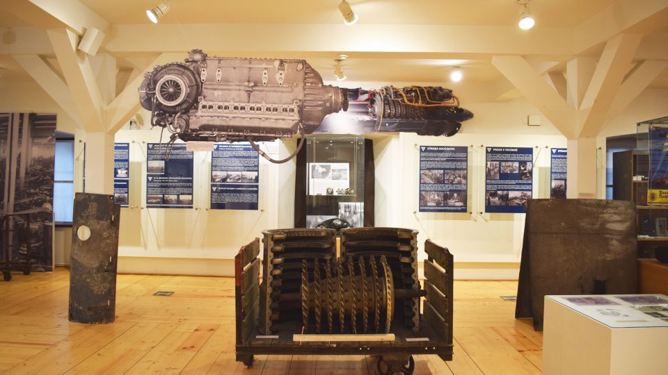 Expozice Bílá místa konce války ve Dvoře Králové - výroba a nucené nasazení