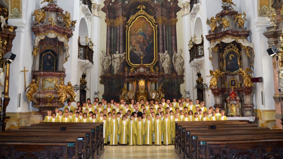 Boni Pueri v kostele Nanebevzetí Panny Marie v Hradci Králové