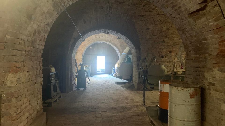 Ravelin č. 16 josefovské pevnosti opravuje parta nadšenců z Klubu vojenské historie