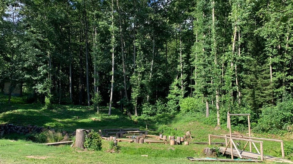 Letní tábor ve Vlčkovicích v Podkrkonoší s letošní indiánskou tématikou