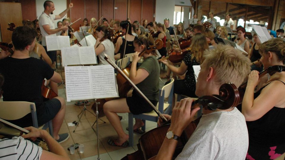 Koncertní turné Novoměstské filharmonie po Provence