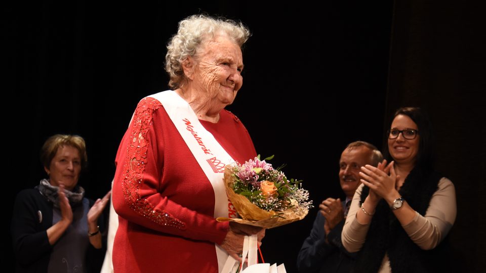 Nejlepší babičkou Královéhradeckého kraje se stala 91letá Jarmila Chudobová  z Hradce Králové