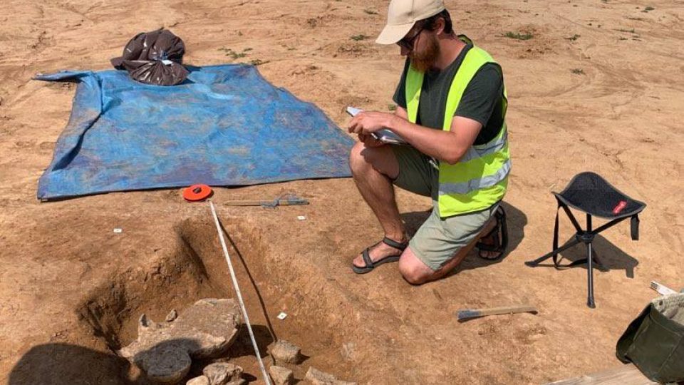 Ve Svinišťanech odkryli žárová pohřebiště z pozdní doby bronzové
