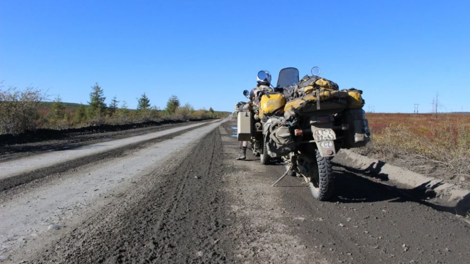 4 měsíce na cestě, 18 zemí a ujetých 40 000 km. Na motorkách z Čech do Magadanu a zpátky