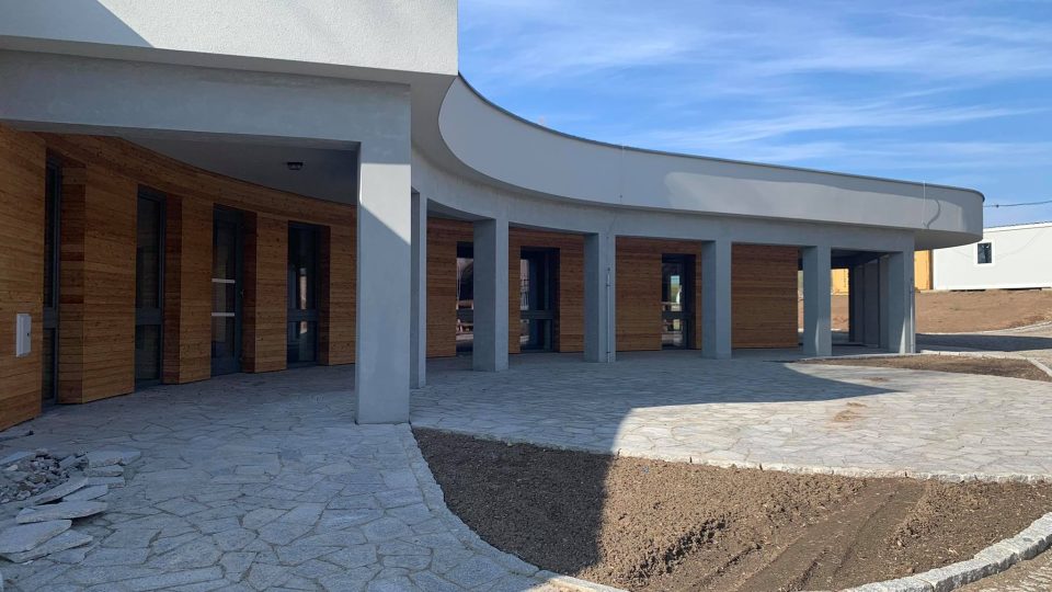 Skončila stavba nového návštěvnického centra v pevnosti Dobrošov