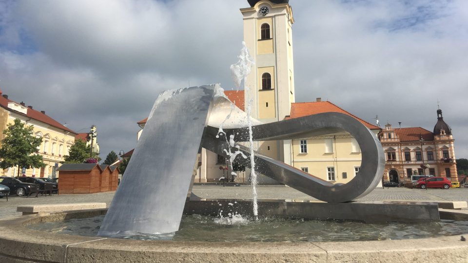 Kašna v Dobřanech