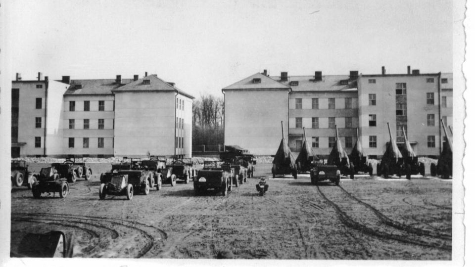Počátek okupace 1939 v Hradci Králové. Příjezd německé armády na hradecké letiště 15. 3. 1939