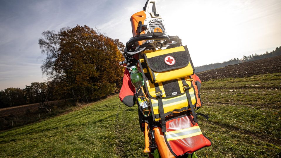 Speciální batoh pro záchranáře začali používat hasiči v Královéhradeckém kraji