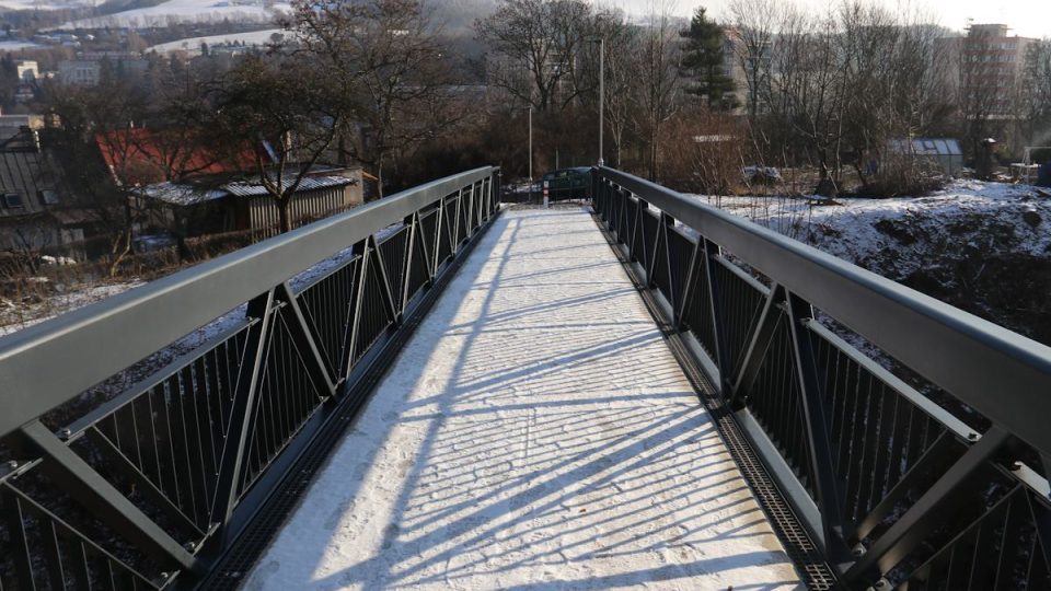 Lávka přes železniční trať v Náchodě Starém Městě