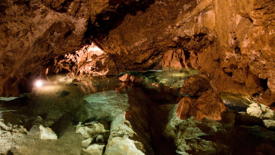 Bozkovské dolomitové jeskyně