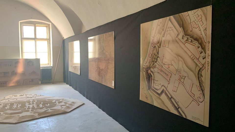 Historické vojenské mapy a plány nebo polní kuchyně nabídne letos vojenské muzeum v Josefově