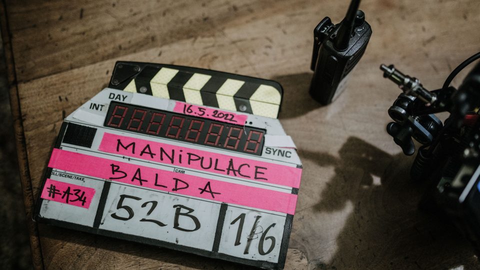 Režisér David Balda točí svůj druhý celovečerní film, který bude o manipulaci