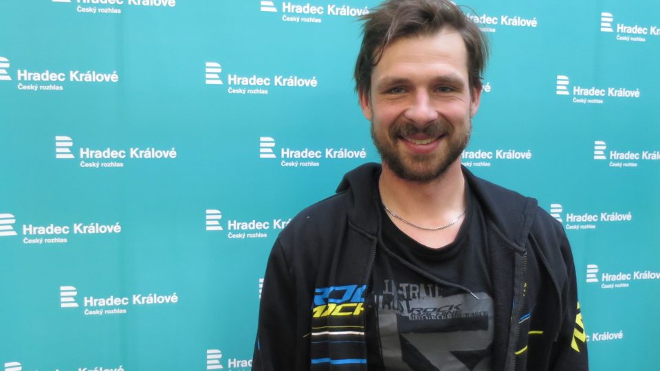 František Žilák ve studiu Českého rozhlasu Hradec Králové