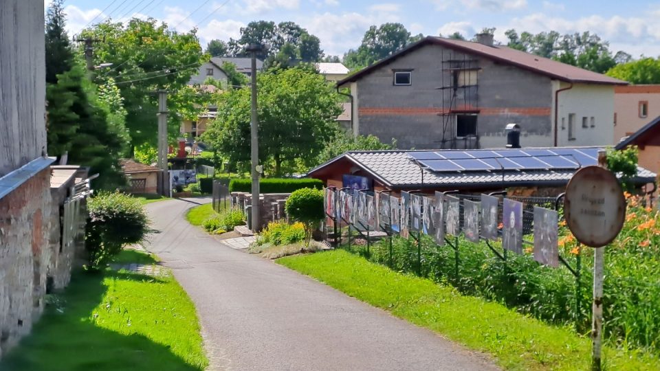 Nebýt fotografií, je Galerijní ulice jako každá jiná | foto: Romana Kubicová, Český rozhlas Nebýt fotografií, je Galerijní ulice jako každá jiná