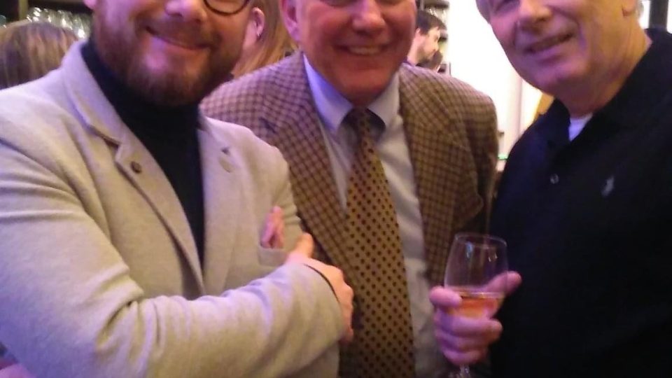 Po talk show v Malostranské besedě - J. Smigmator, M. Konvalina a P. Voldán | foto: archiv M. Konvaliny Po talk show v Malostranské besedě - J. Smigmator, M. Konvalina a P. Voldán