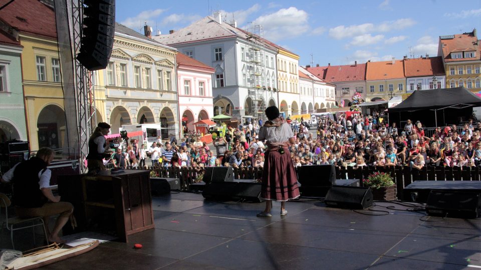 Loupem, loupem perníček s Českým rozhlasem Hradec Králové a Divadlem Drak na festivalu Jičín - město pohádky
