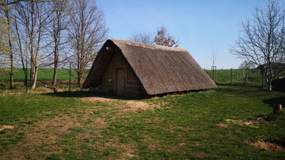 Archeopark pravěku ve Všestarech u Hradce Králové