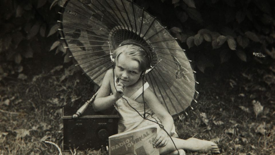 Malá posluchačka Irenka Nosková z Poniklé, 1931