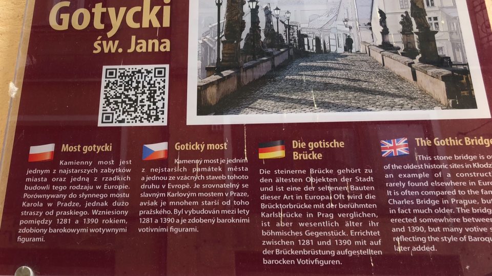 O památkách v Kladsku i česky
