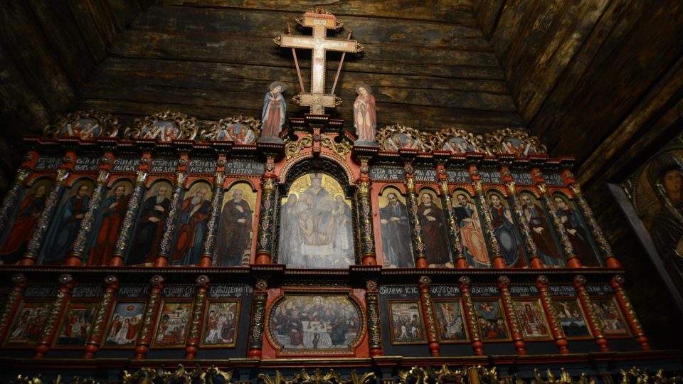 Unikátní dřevěný kostel sv. Mikuláše v Jiráskových sadech v Hradci Králové