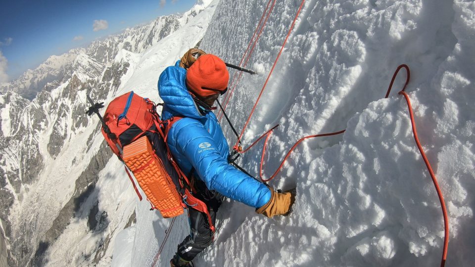 Nejvyšší dosud nevylezená hora světa Muču Kiš (7 453 m n. m.) v severním Pákistánu přivítala na svém vrcholu českou trojici Zdeněk Hák, Radoslav Groh a Jaroslav Bánský