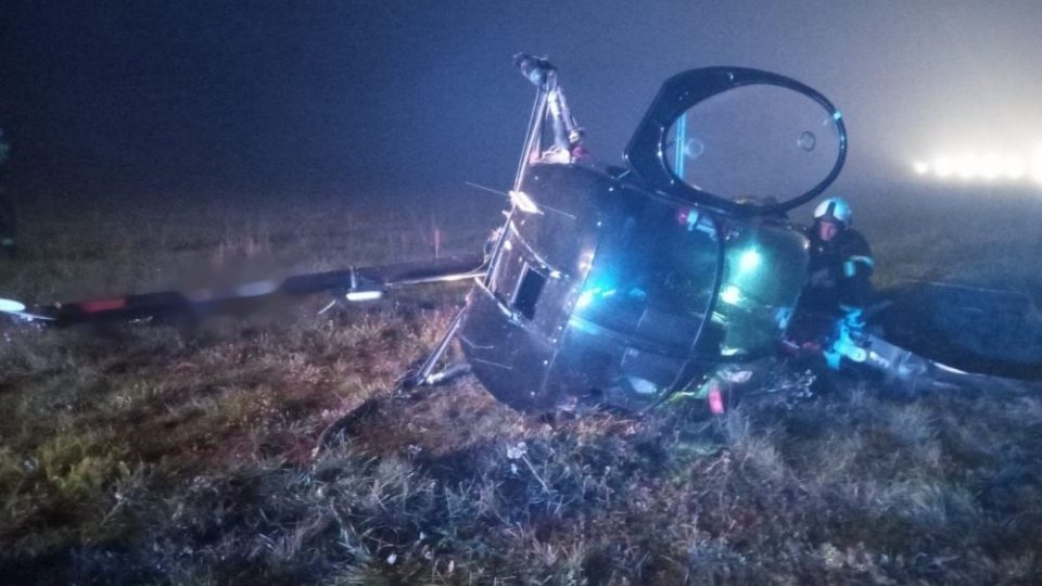 Kolize vrtulníku při přistávání na hradeckém letišti se naštěstí obešla bez zranění osob