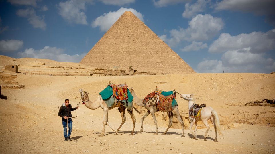 Odpovídání si na otázky a objevování souvislostí, to mě na cestování po světě baví nejvíc - pyramidy