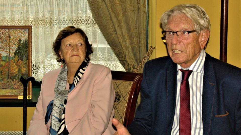 Vadim Petrov s manželkou Martou na tiskové konferenci v Jičíně