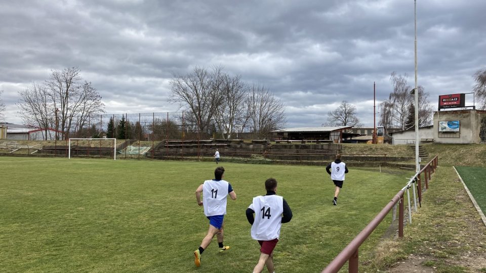 V Hradci Králové si mohli lidé vyzkoušet, zda by jejich fyzická kondice stačila na práci u policie | foto: Natálie Poláková, Český rozhlas V Hradci Králové si mohli lidé vyzkoušet, zda by jejich fyzická kondice stačila na práci u policie