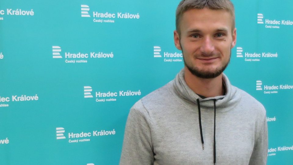 Michal Desenský ve studiu Českého rozhlasu Hradec Králové