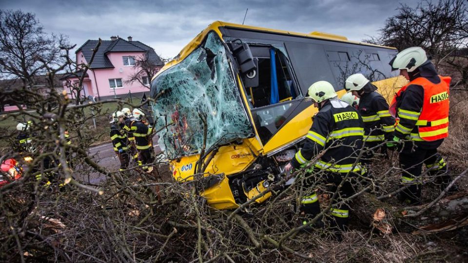 Dopravní nehoda autobusu - Černčice
