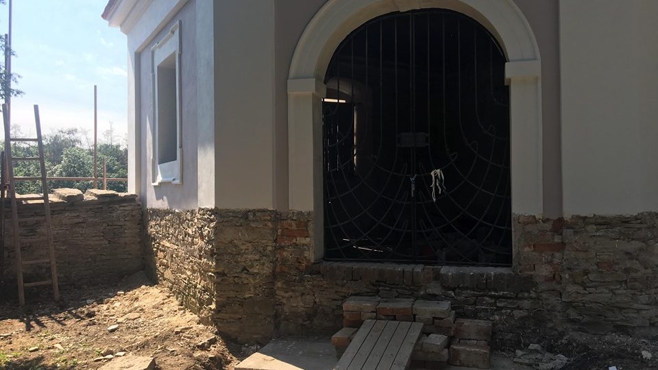 Bývalá barokní márnice u mariánského kostela v Opočně se dočkala kompletní obnovy