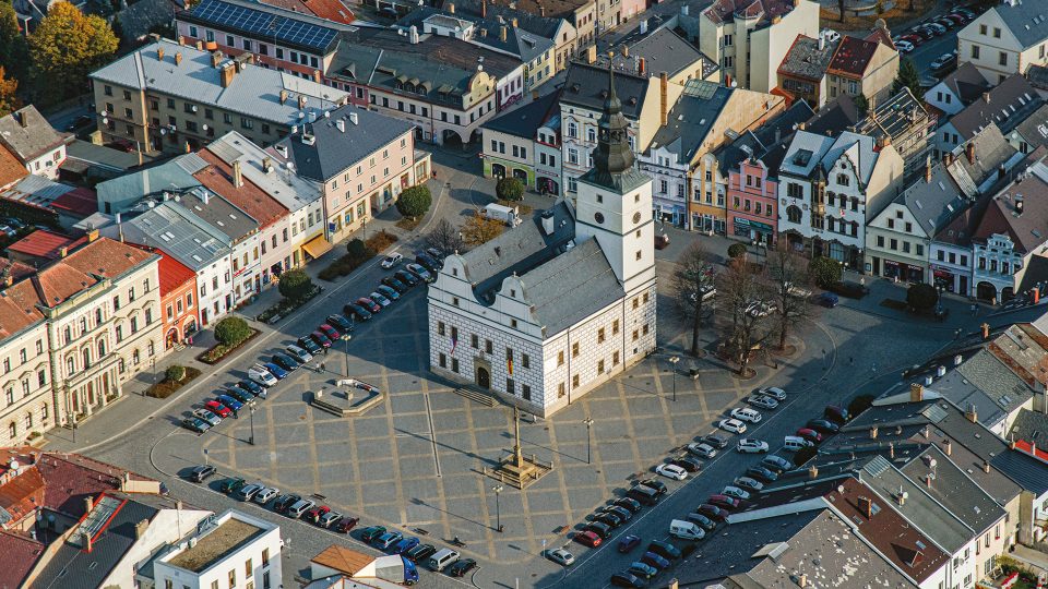 Město Lanškroun bylo založeno asi v 2. polovině 13. století v souvislosti s královskou kolonizační činností jako hlavní ekonomické centrum rozsáhlého lanšperského panství