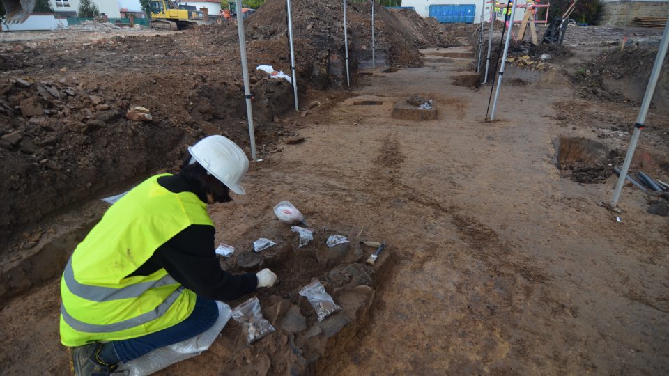 Archeologický průzkum pod budoucím pavilonem jičínské nemocnice