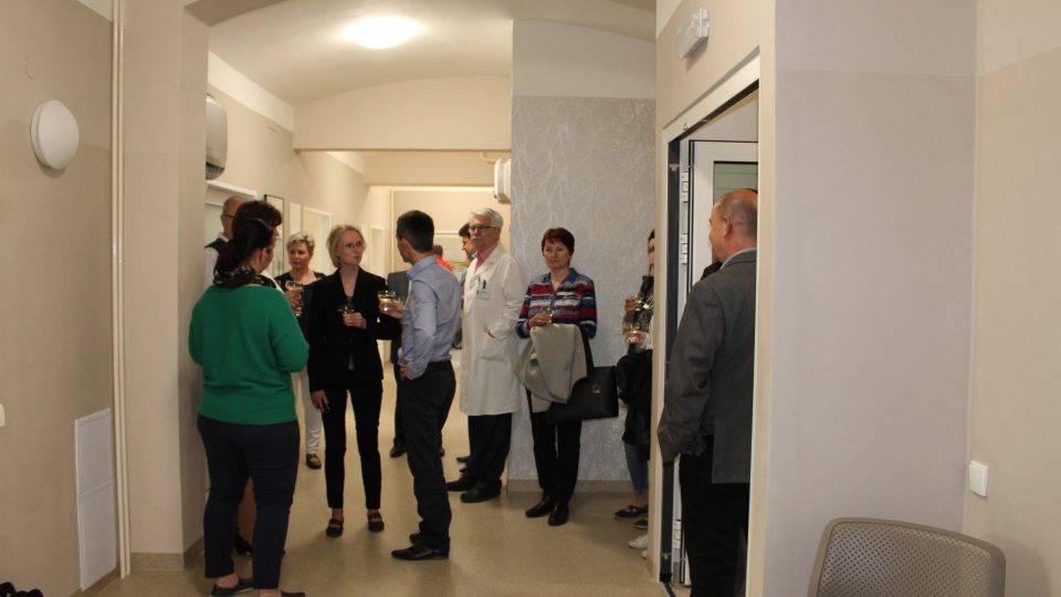 Oblastní nemocnice Náchod a. s. otevřela v Jaroměři novou stanici sociálních lůžek