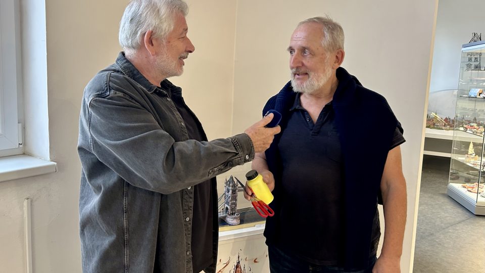 S Milanem Weinerem "Na cestách" u mostu "v Londýně"