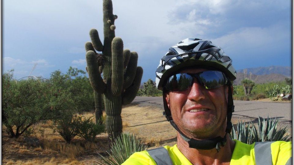 Radek Hroch projel na kole Spojené státy americké z východního na západní pobřeží
