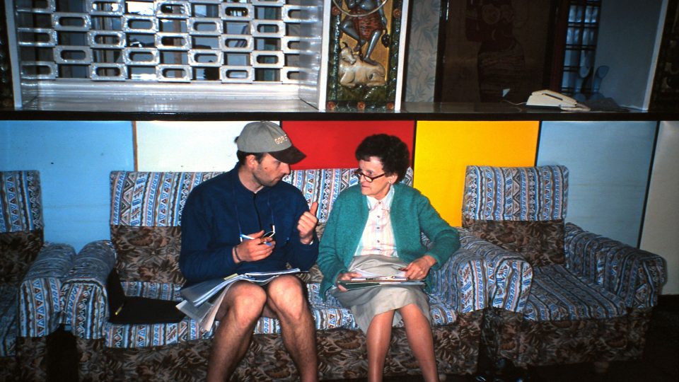 S kronikářkou Himálaje Ms. Elizabeth Hawley na briefingu v Káthmandu 1993
