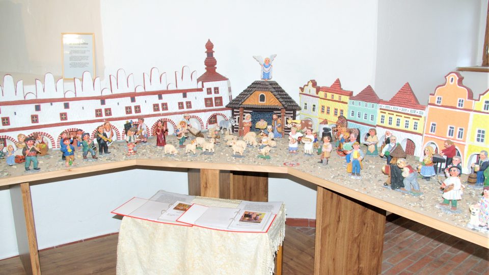 Část měšťanského betlému, který má v novoměstském muzeu svou vlastní místnost