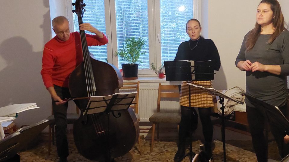 Kůsovic koledníci na zkoušce před adventním časem