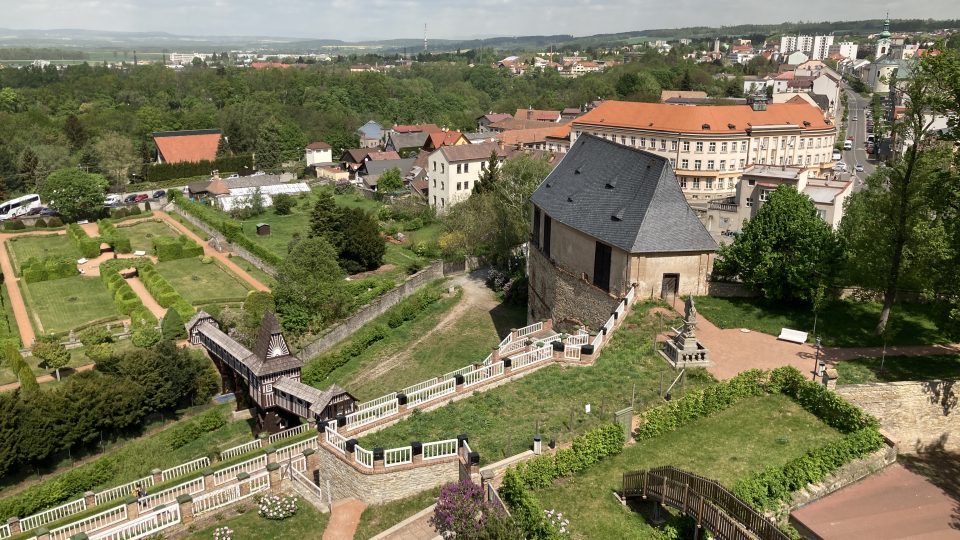 Pohled z věže do zámecké zahrady - úprava Dušan Jurkovič