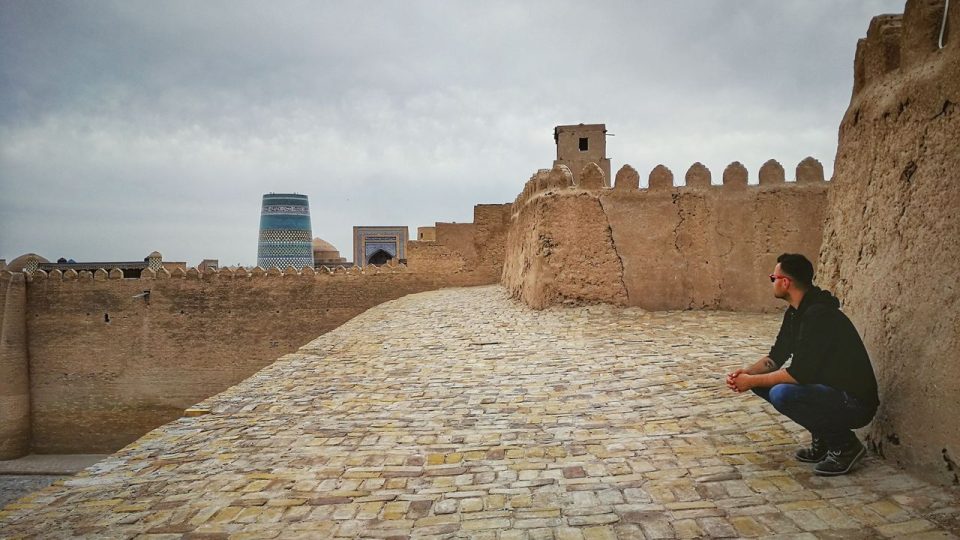 Uzbekistán - hradby města Chiva