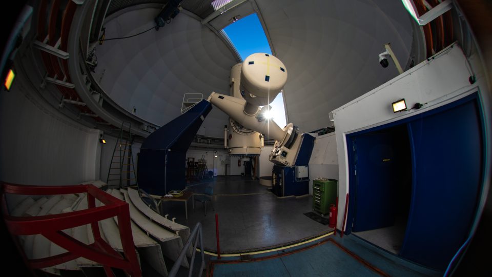 Experti z Česka zmodernizovali dalekohled na observatoři La Silla v Chile
