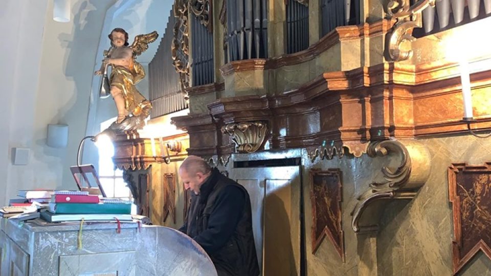 Varhany v kostele Nanebevzetí Panny Marie v České Skalici dosluhují