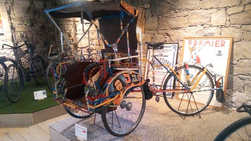 Z expozice historie cyklistiky v Žirči u Dvora Králové nad Labem 