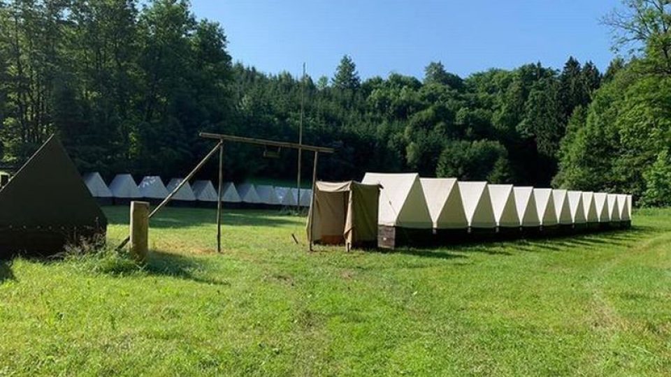 Netradiční výcvikový kurz pro děti ve Vysoké Srbské na Náchodsku - příchod do tábora