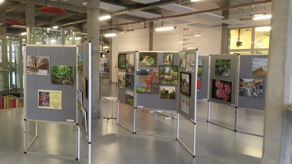 Výstava výtvarné skupiny PJETTET v Městské knihovně Hradec Králové